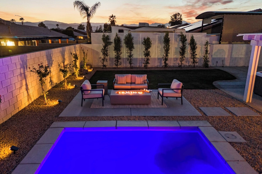 Montego by Avantstay Private Yard w Pool & Hot Tub - photo 47