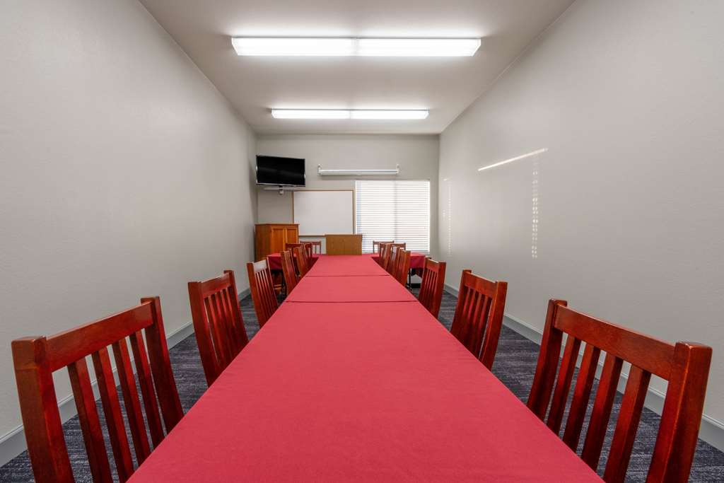 La Quinta Inn & Suites by Wyndham Rifle - photo 24