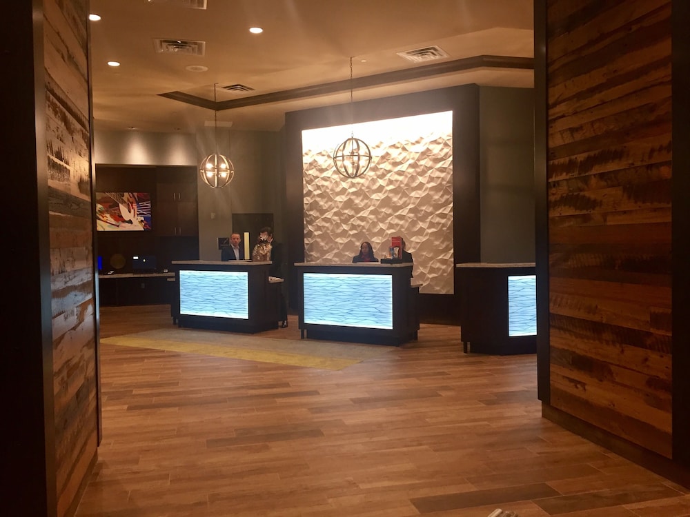 Hampton Inn & Suites Downtown St. Paul - photo 3