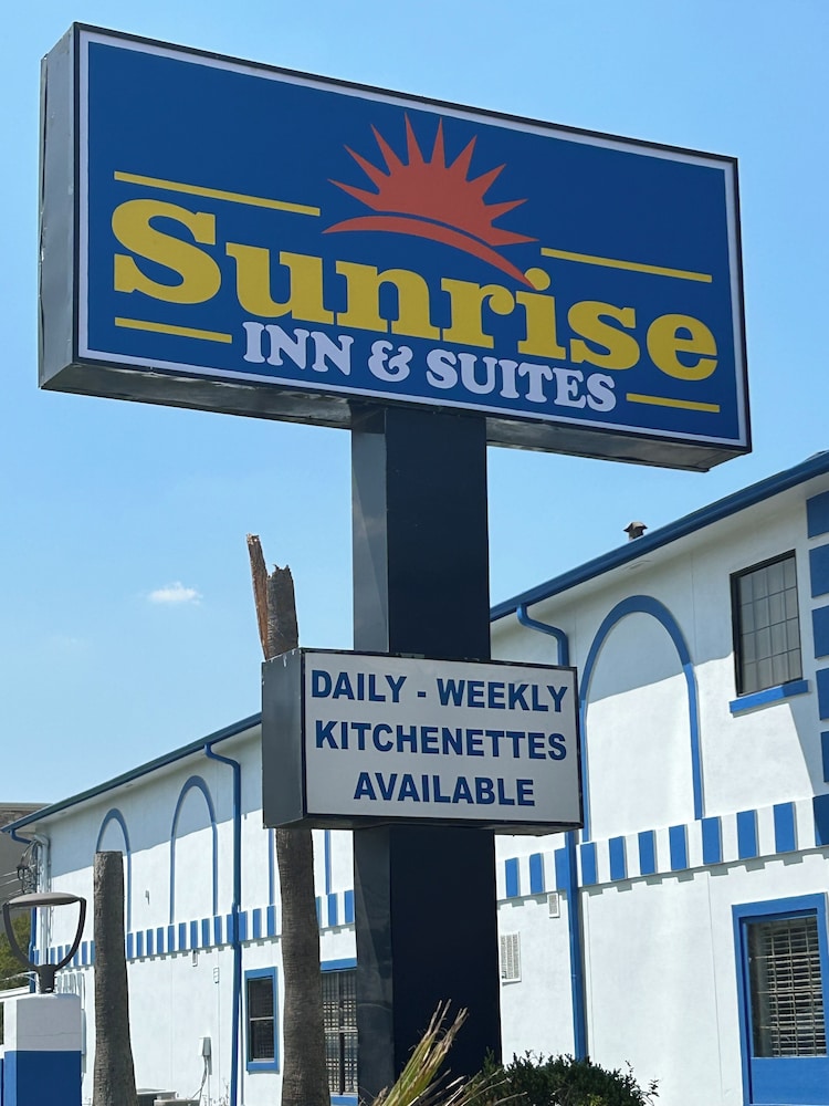 Sunrise Inn & Suites - carbon neutral hotel in Channelview