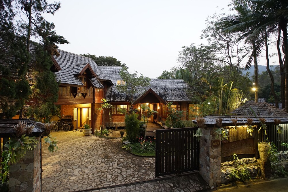 Chaiyo Vana in Hang Dong, Thailand