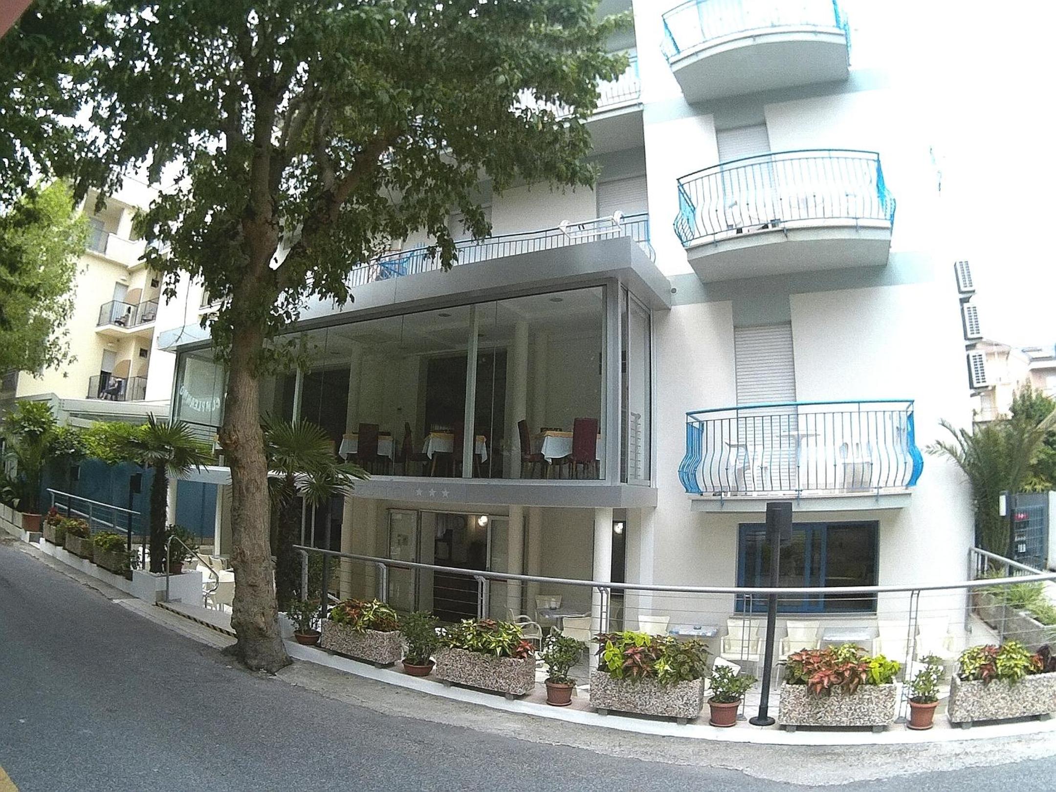 Hotel Azzurro - last minute hotel in Cattolica