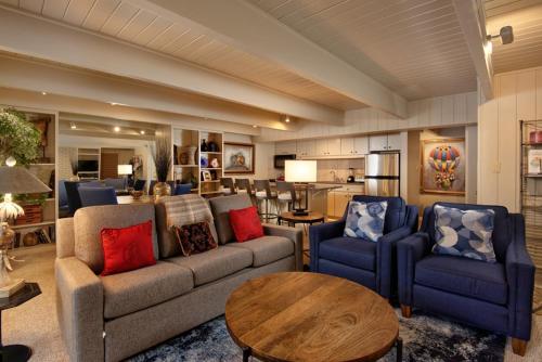 Chateau Dumont Unit 11 Contemporary Condo with a Great Downtown Location — hotel in Aspen