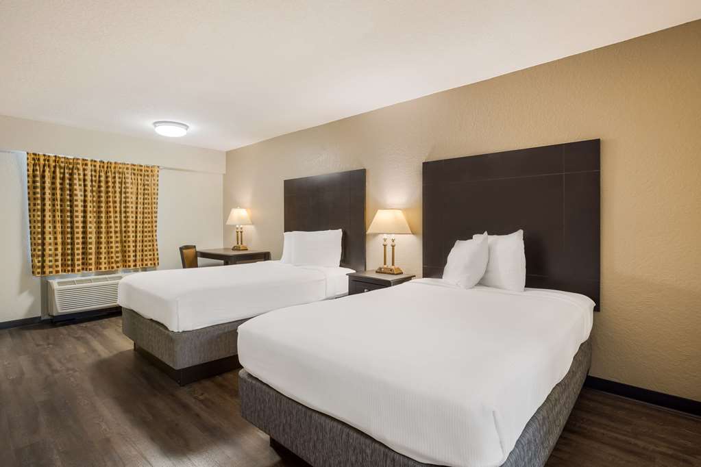 Econo Lodge Vidalia - photo 23