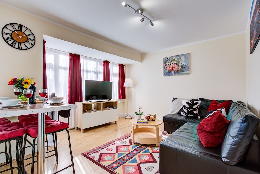 Hotel image of Charming London Apartment With City Views