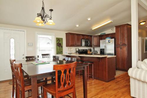 This Is It by Oak Island Accommodations - photo 21