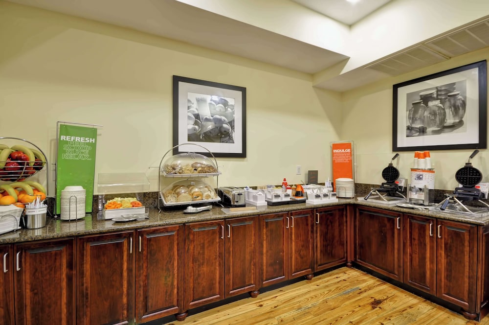Hampton Inn & Suites Charleston West Ashley - photo 42