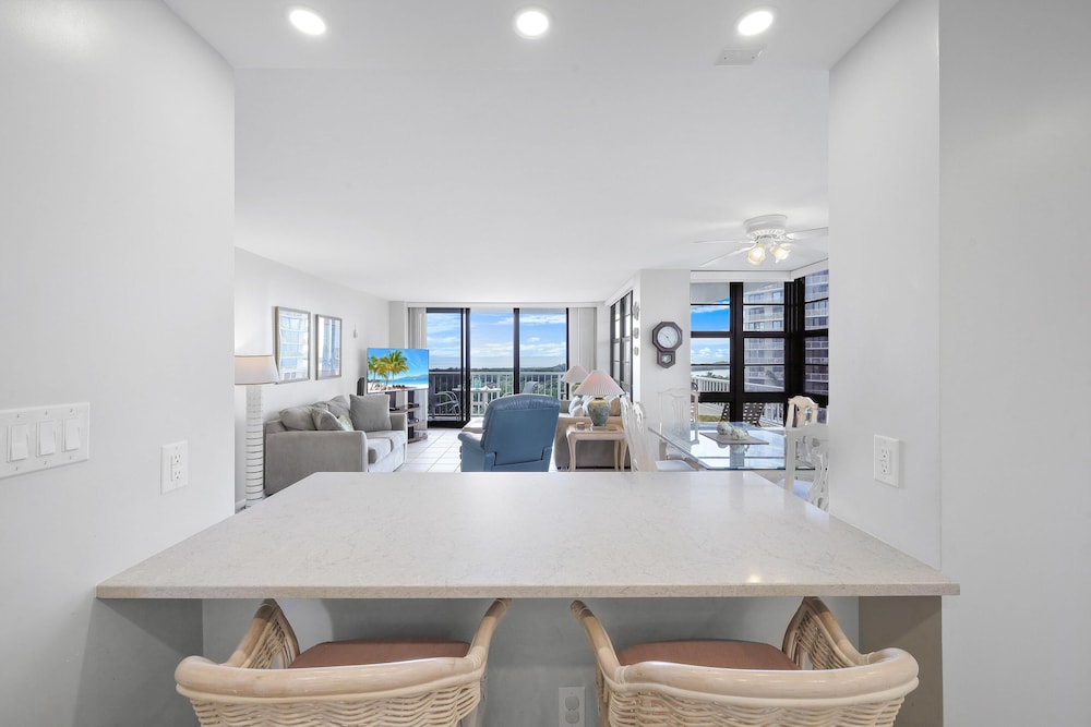 South Seas Tower 3 603 - photo 30