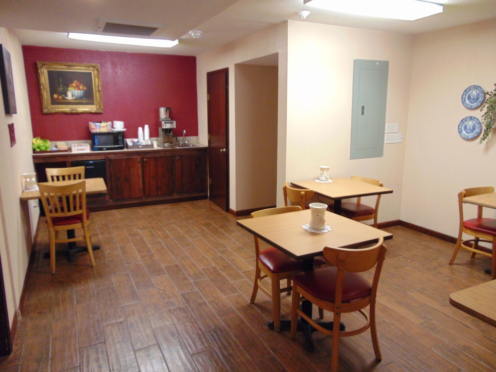 Candlelight Inn - photo 12