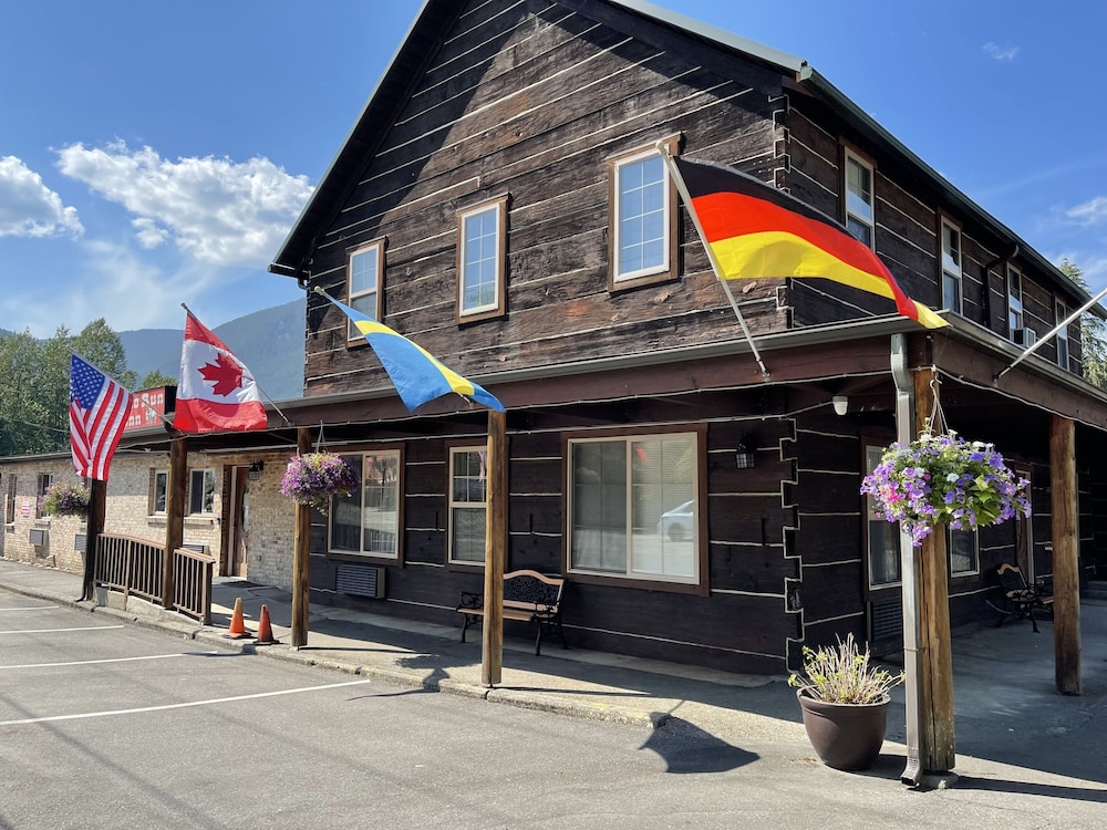 North Cascades Inn — hotel in Concrete