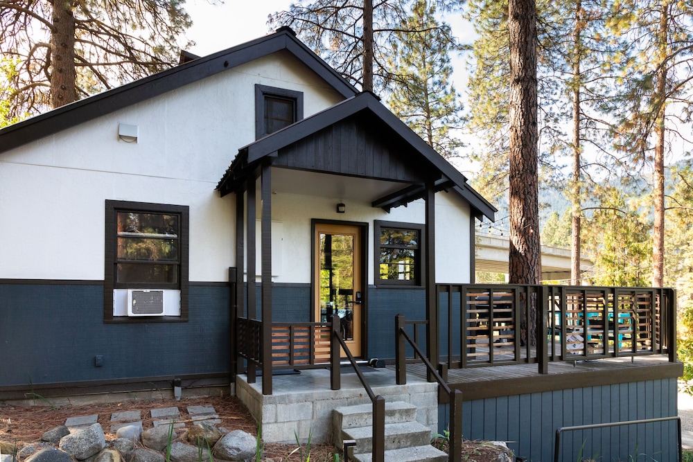 LOGE Leavenworth Riverside - photo 14