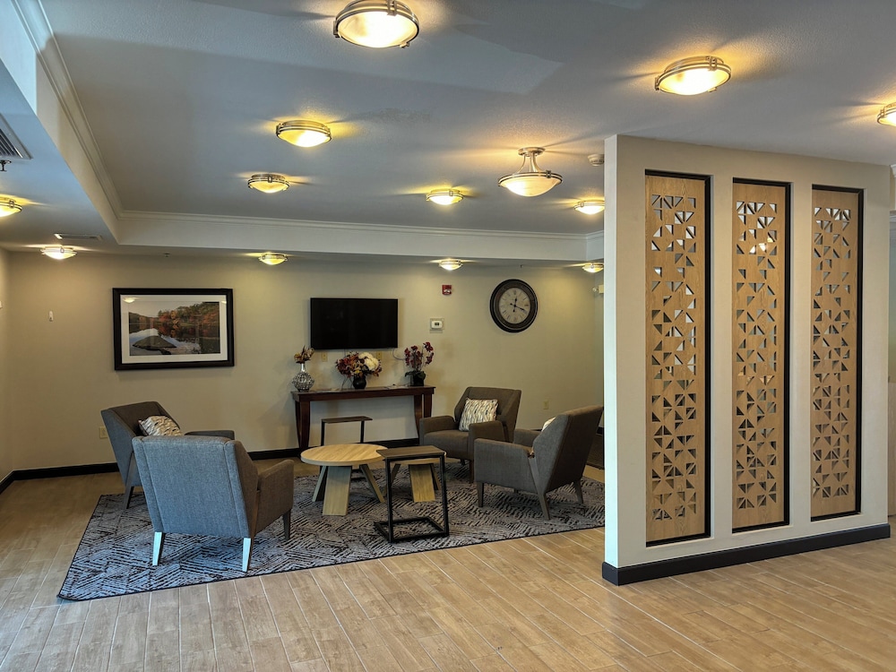 Candlewood Suites Perrysburg by IHG - photo 37