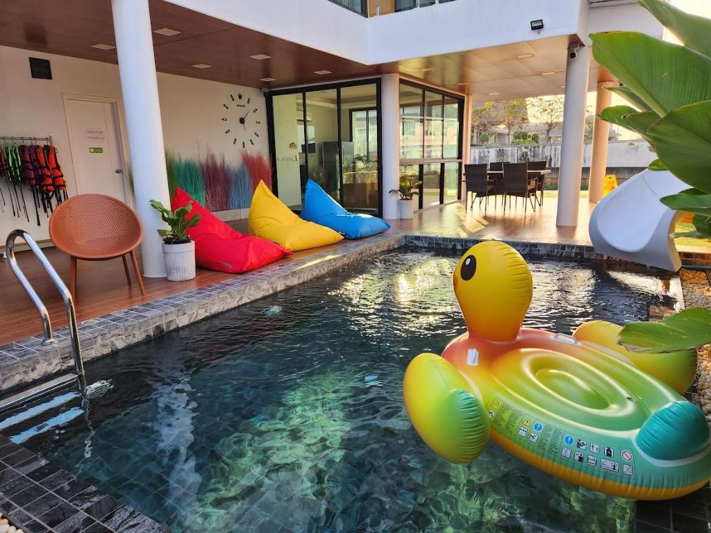 รังสิตพูลวิลล่า ริมน้ำคลอง4 Poolvilla Rangsit — 5-Star Luxury Hotel in Bangkok, Thailand