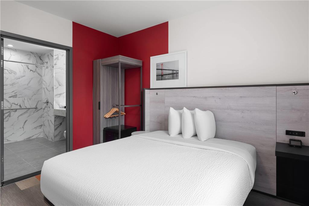Ramada by Wyndham Brooklyn Near Flatbush - photo 10