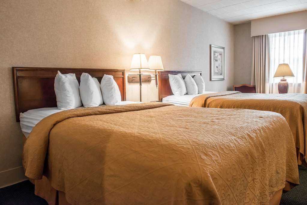 Quality Inn Pittsburgh Airport - photo 7