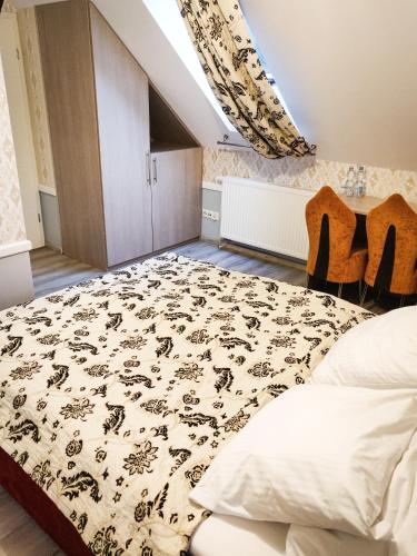 Dom Weselny Pod Kasztanem — hotel in Luban