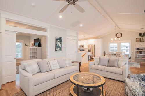 Pier Walker by Oak Island Accommodations - photo 40