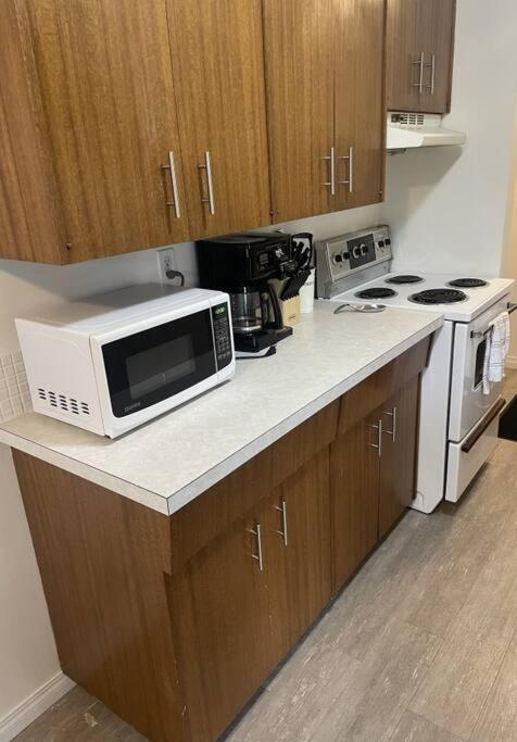 Stunning 1 Bedroom Apartment — 4-Star Luxury Hotel in Camrose, Canada