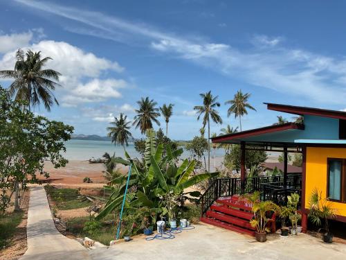 Baan Suan Sunset — Unknown City — photo 5