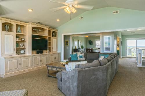 Pier Pleasure by Oak Island Accommodations - photo 10