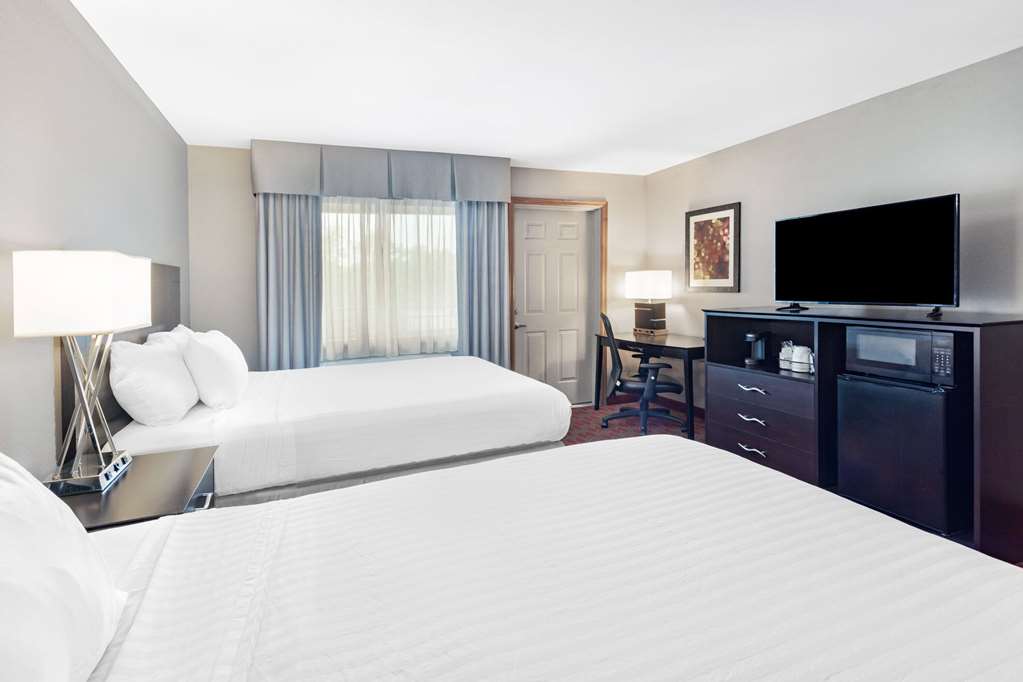 Baymont by Wyndham Brooklyn Center — hotel in Brooklyn Center