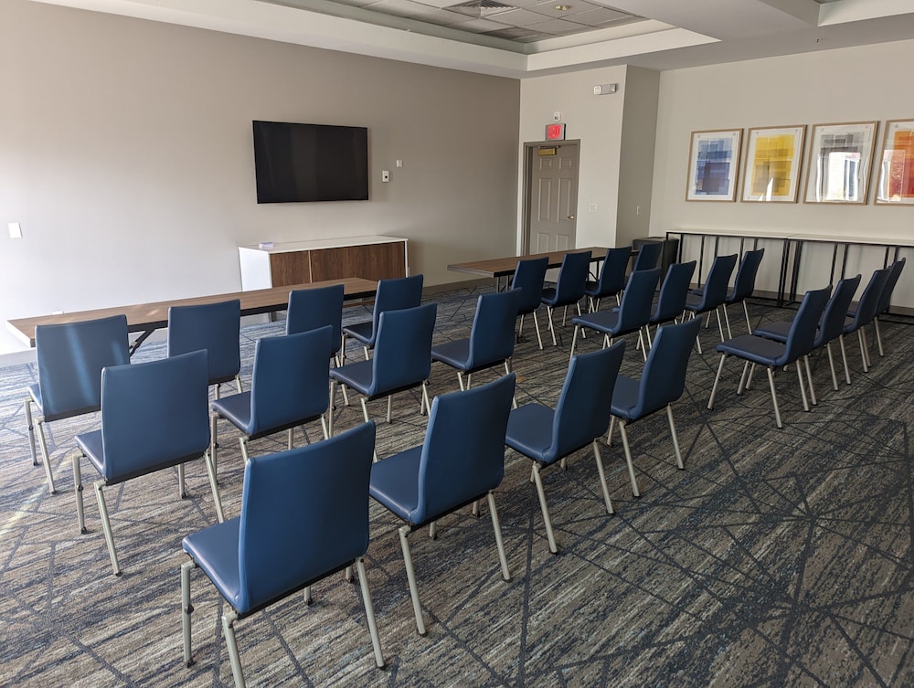 Holiday Inn Express & Suites Salt Lake City N Bountiful - photo 47