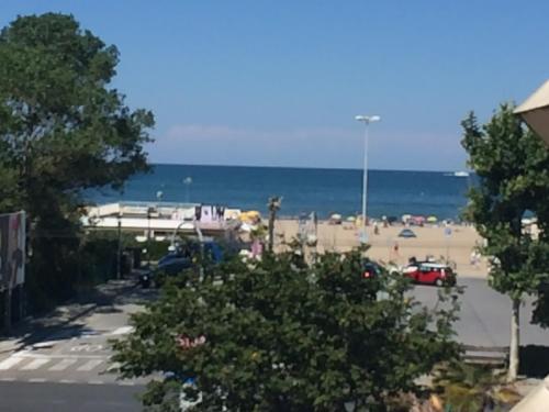 Riccione Sul Mare Con Servizio Spiaggia E Aquapark — 4-Star Luxury Hotel in Riccione, Italy