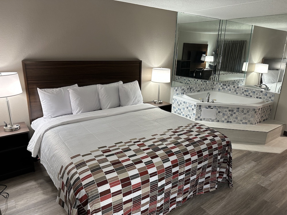 Red Roof Inn Charleston Dunbar - photo 6