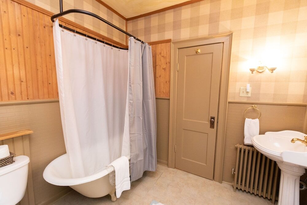 Waybury Inn - photo 13