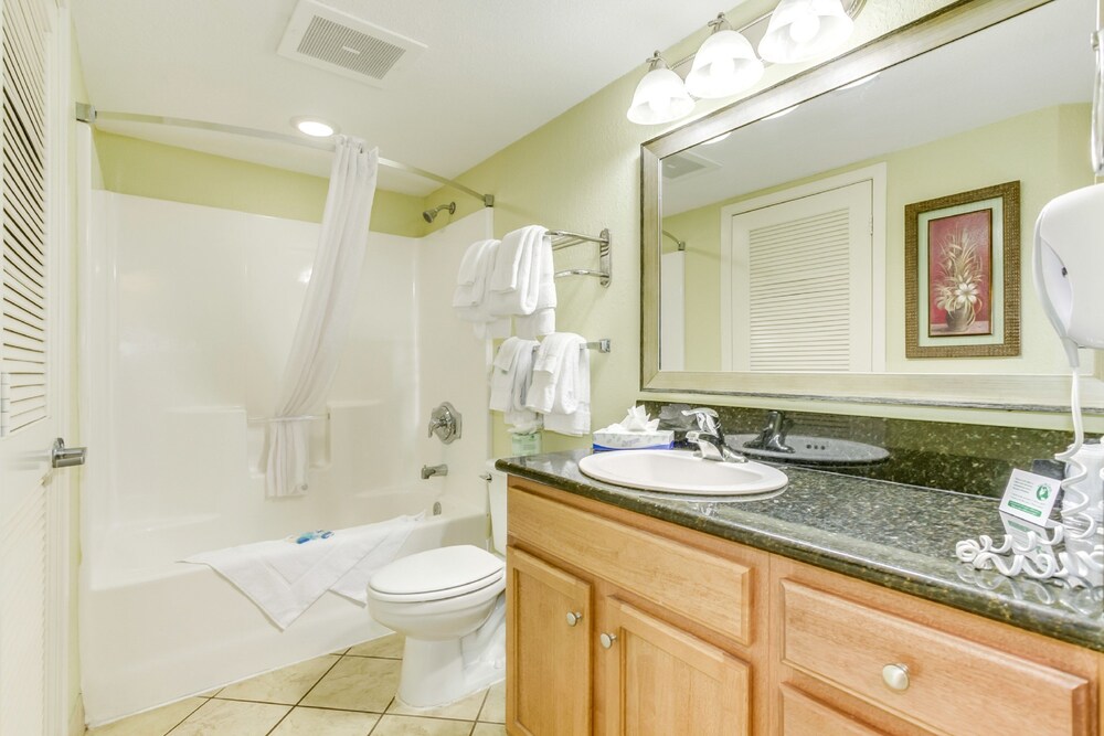 1BR Condo in Bayview Resort - photo 12