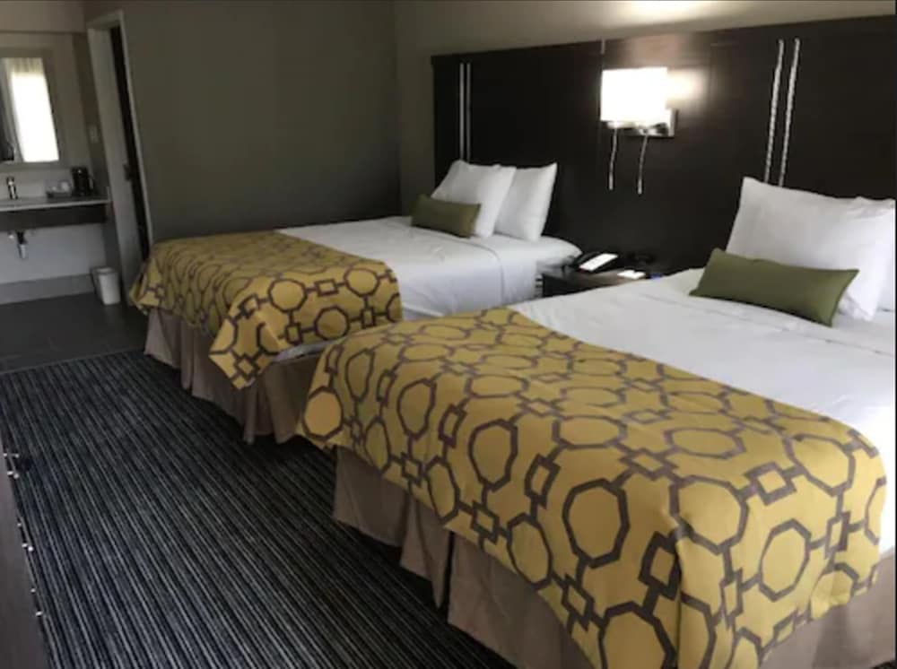 Baymont by Wyndham Topeka - photo 5