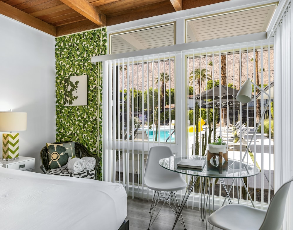 The Three Fifty Hotel - photo 41