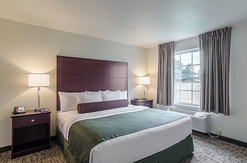 Cobblestone Inn & Suites Guernsey - photo 9