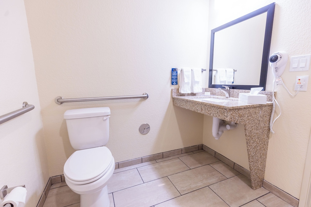 Cobblestone Inn & Suites Winters - photo 62