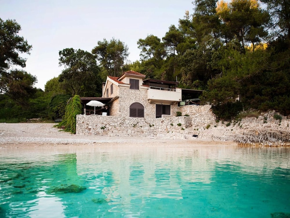 Apartments Gita — 4-Star Luxury Hotel in Korcula, Croatia