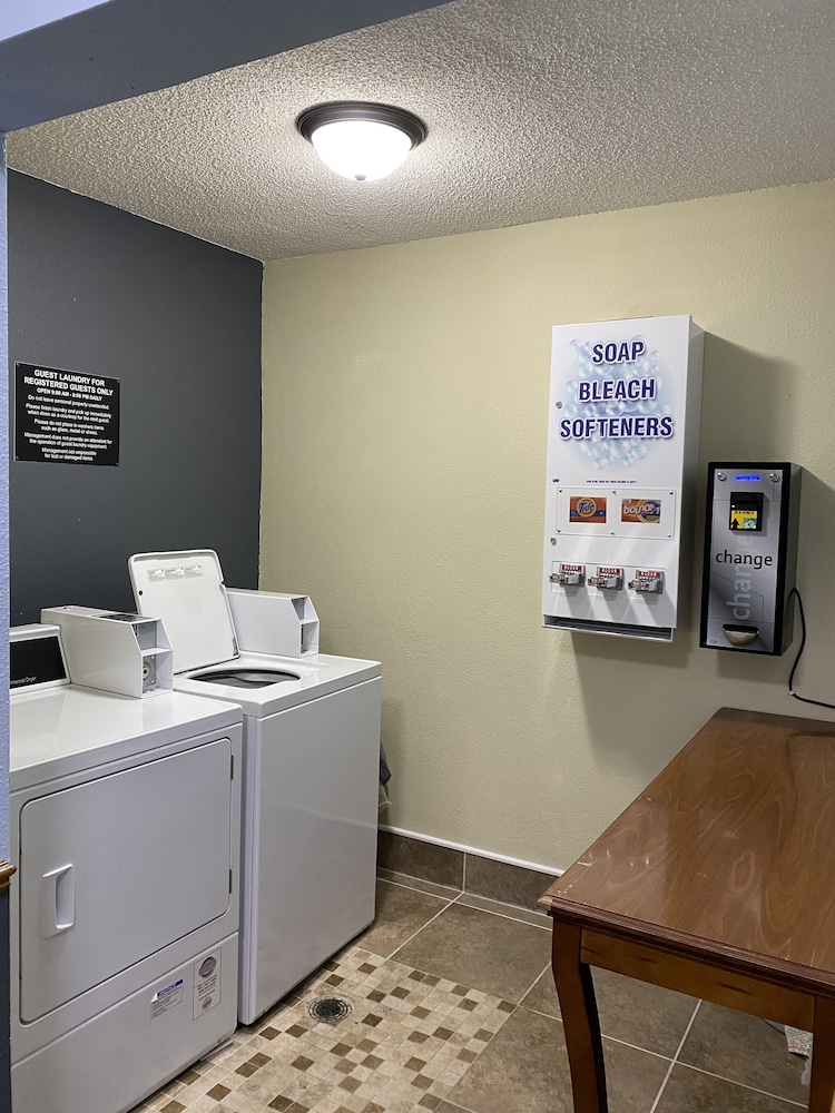 Campus Inn Motel - photo 14