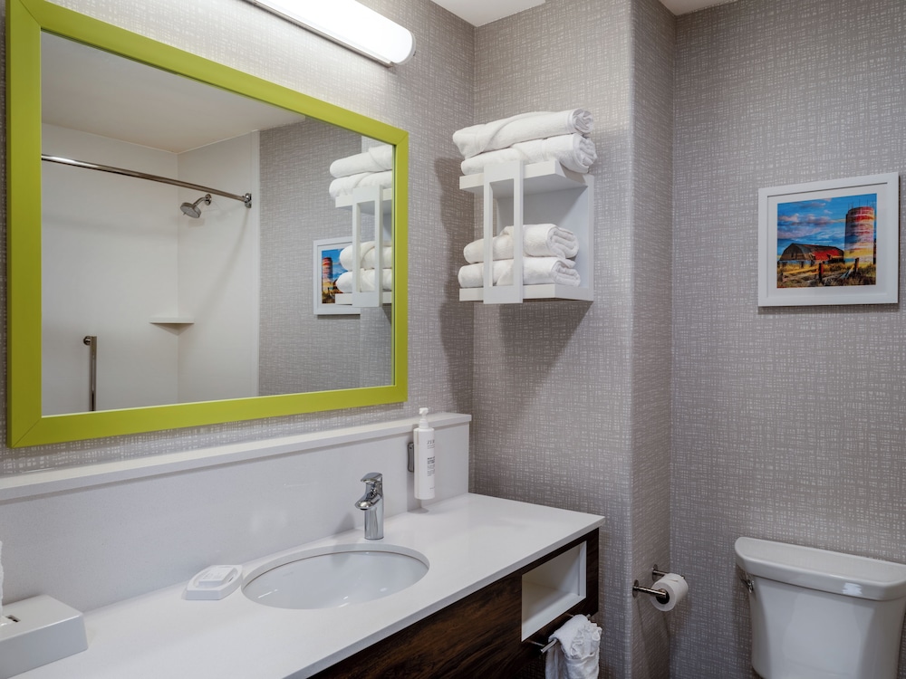 Hampton Inn & Suites Boise Meridian - photo 35