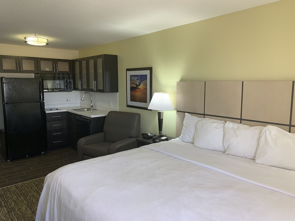 Candlewood Suites Grand Prairie Arlington an IHG Hotel - photo 5