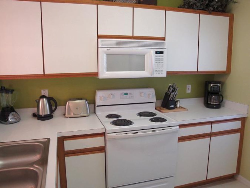 3BR 2.5BA Home in Emerald Island Resort by CV 8479 - photo 15