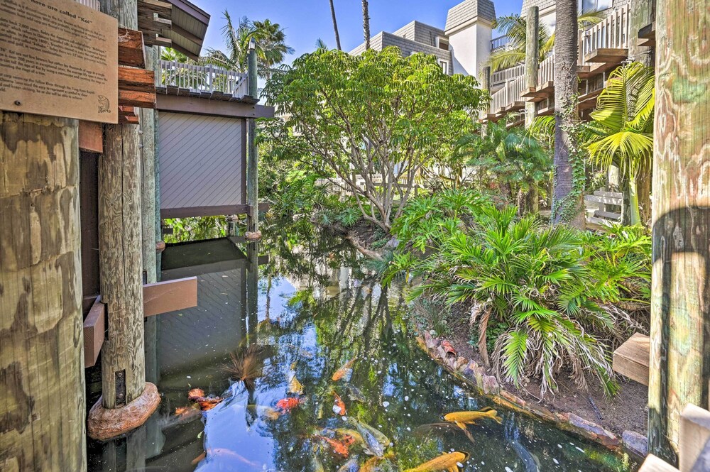 Deja Blue Oceanside Condo on Beach with Pools — 4-Star Luxury Hotel in Oceanside, United States