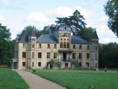 Chateau Du Four De Vaux — 4-Star Luxury Hotel in Nevers, France