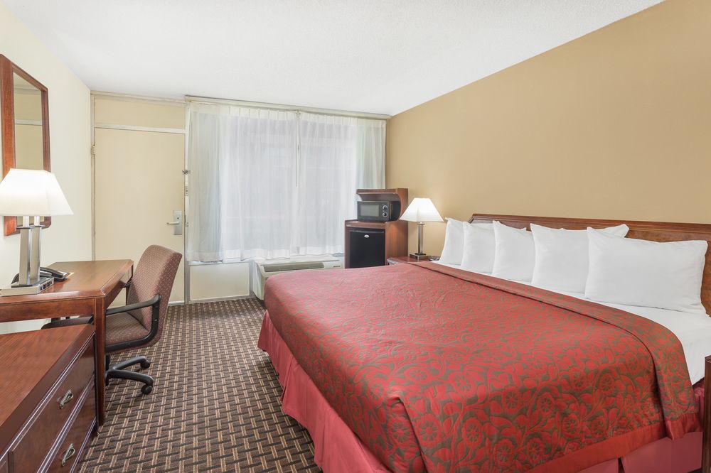 Knights Inn Gretna New Orleans West Bank - photo 20