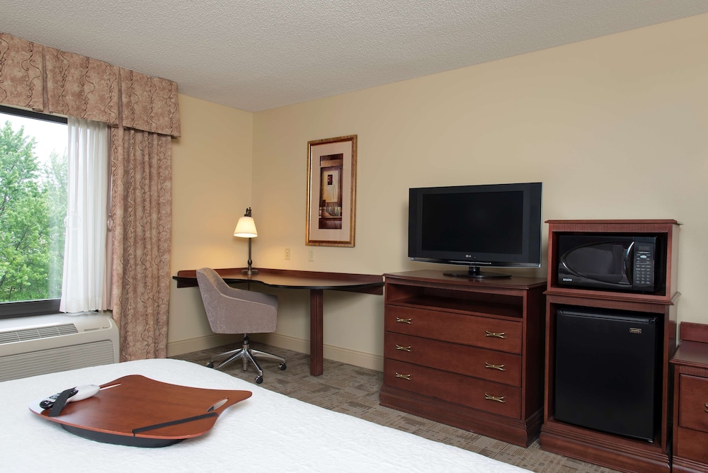 Hampton Inn & Suites Bloomington Normal - photo 20