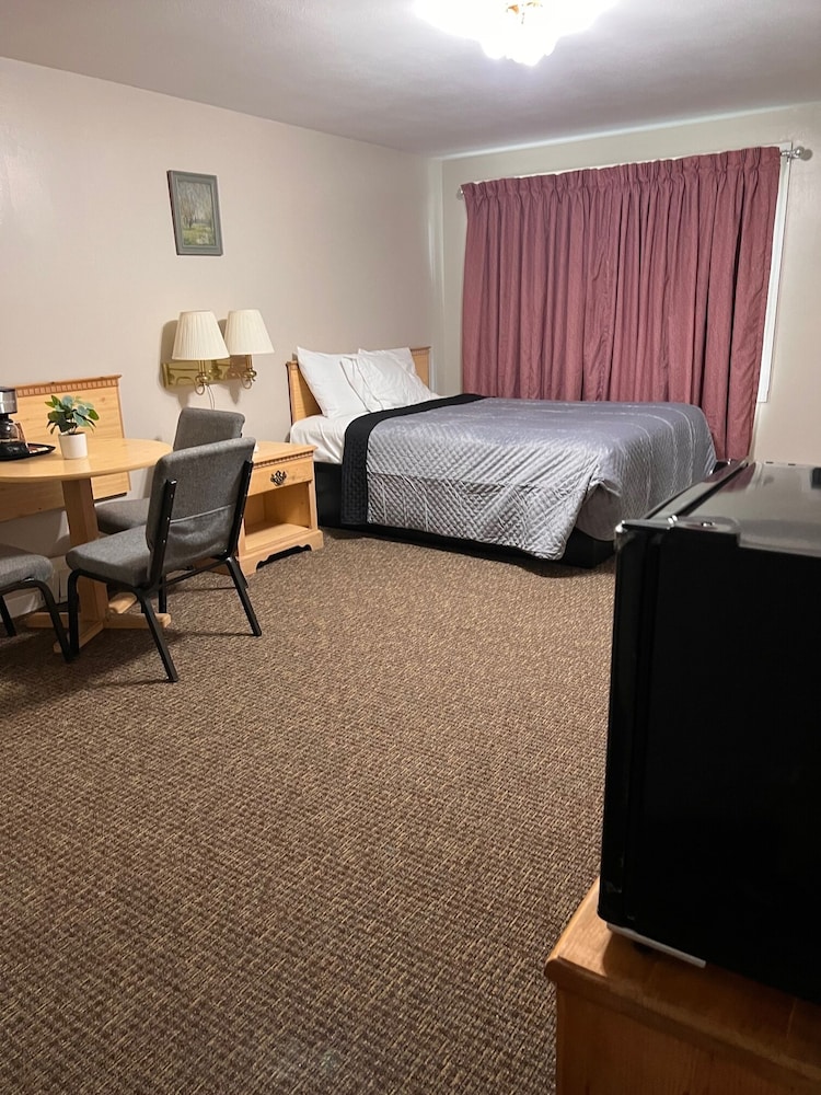 Oswego Inn - photo 21