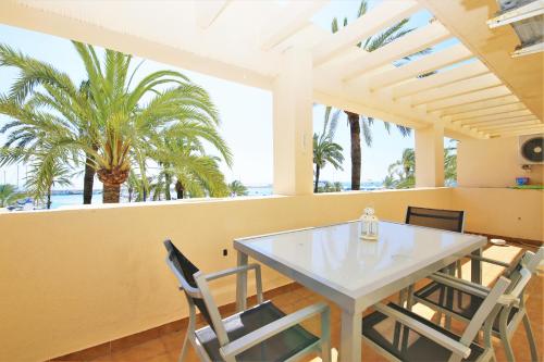 Apartment Makai — 4-Star Luxury Hotel in Estepona, Spain