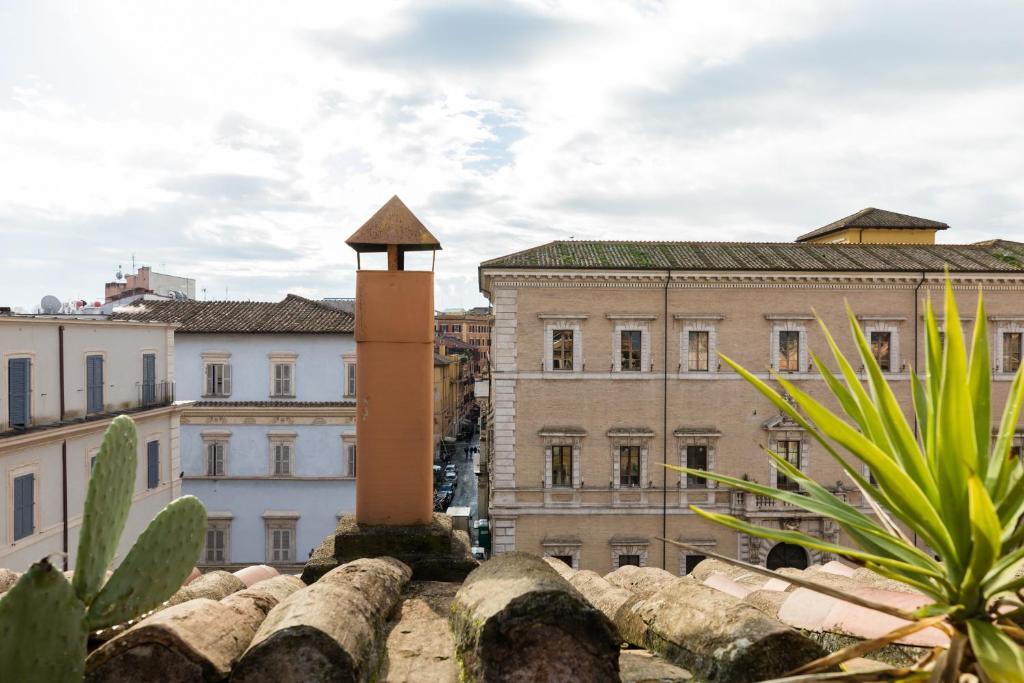 Amazing penthouse with private terrace in Trastevere — 4-Star Luxury Hotel in Rome, Italy