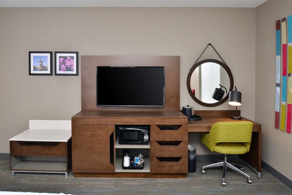 Hampton Inn & Suites Adrian - photo 27