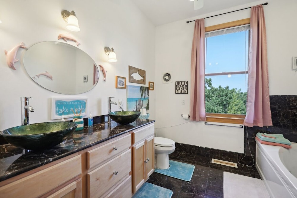The Starlight Tower Ocean Breeze Suite 1 Bedroom Apartment Hotel by RedAwning - photo 13