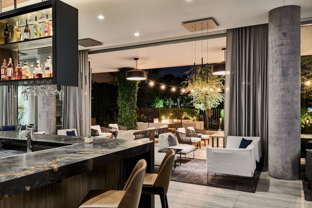 AC Hotel by Marriott Phoenix Biltmore - photo 41