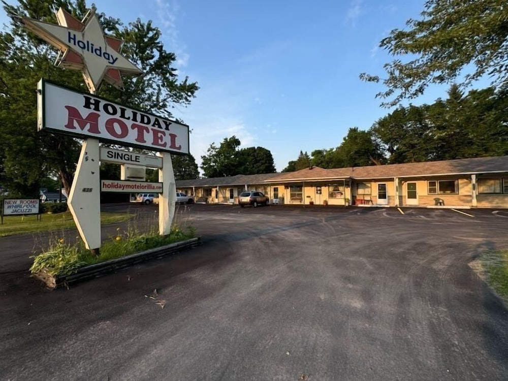 Holiday Motel - carbon neutral hotel in Orillia